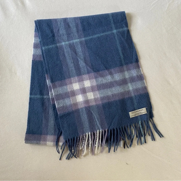 GORGEOUS 100% Cashmere Burberry Scarf - Picture 1 of 7